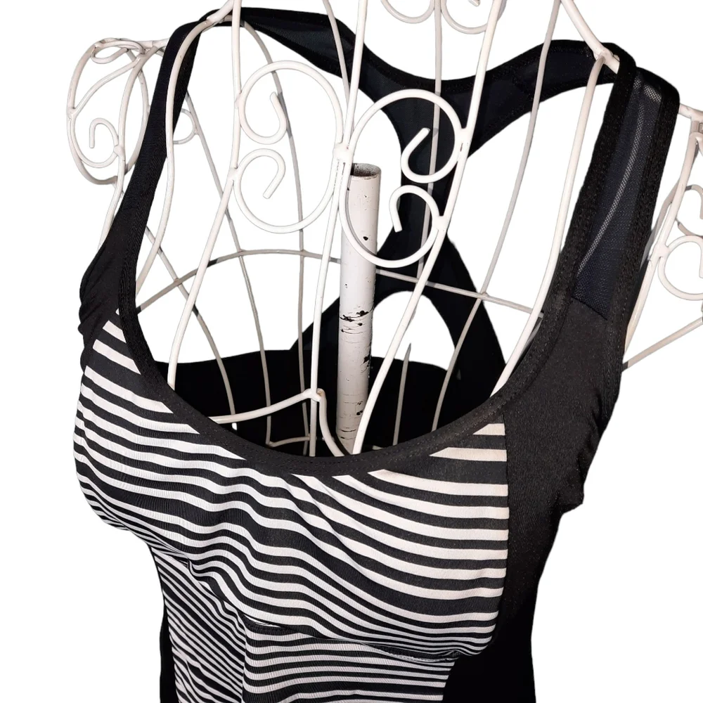 Nike Stripe Racerback Black & White Tankini Swim Top SZ M